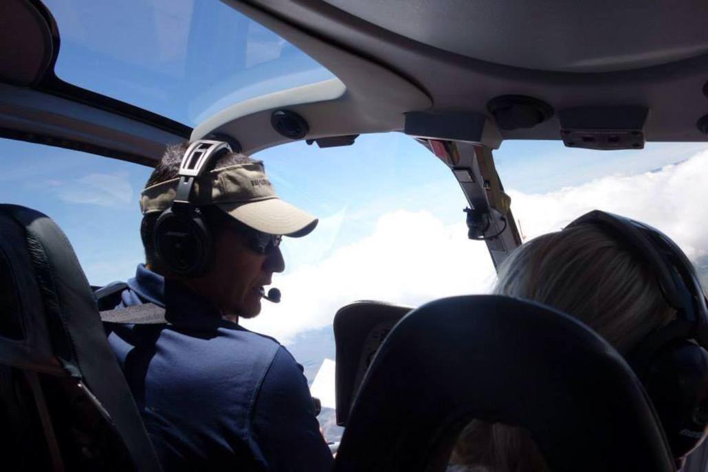 blue hawaiian helicopters maui west maui molokai adventure experience pilot