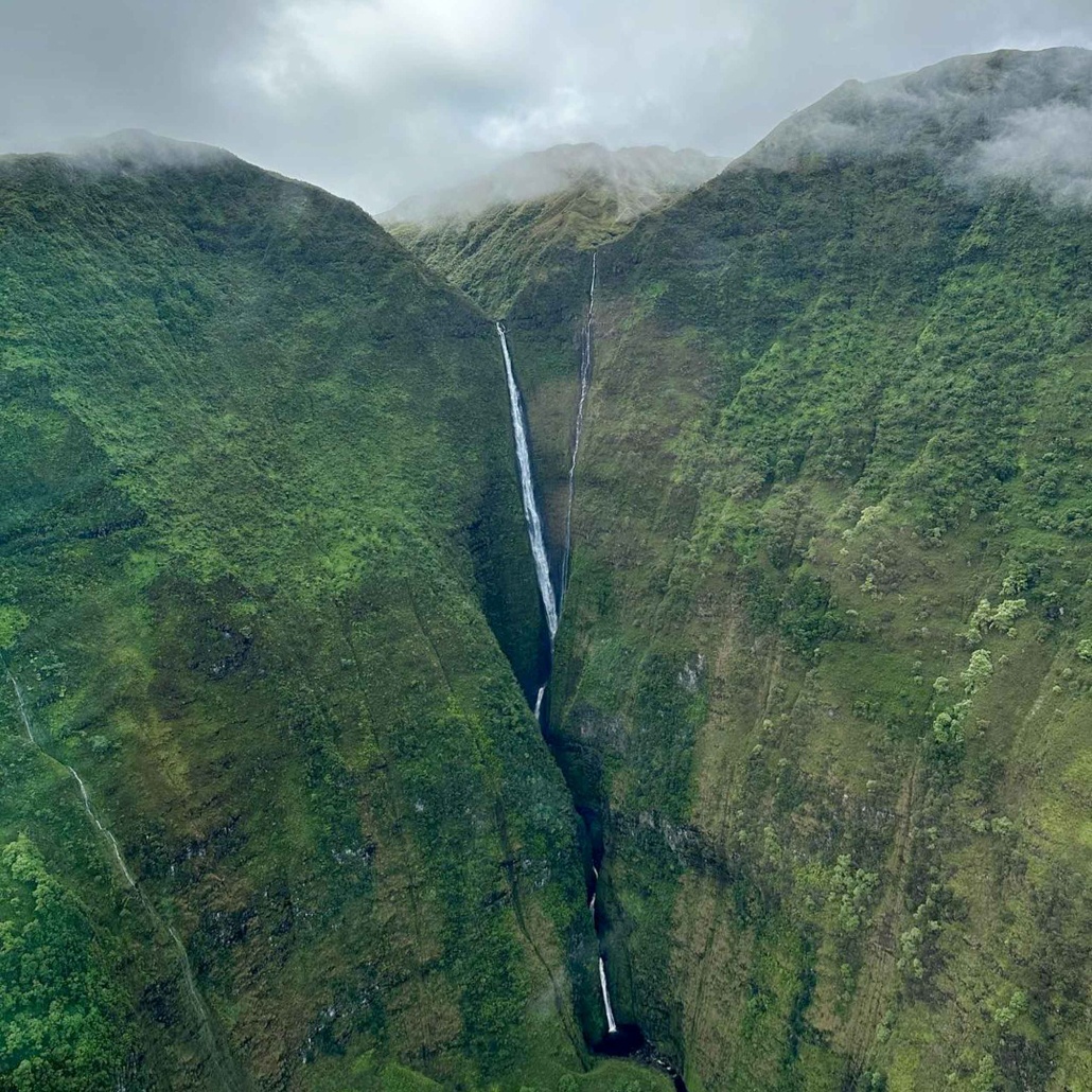 blue hawaiian helicopters maui west maui molokai adventure maui tallest fall
