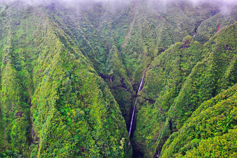 bluehawaiian full oahu helicopter sacred falls overview 
