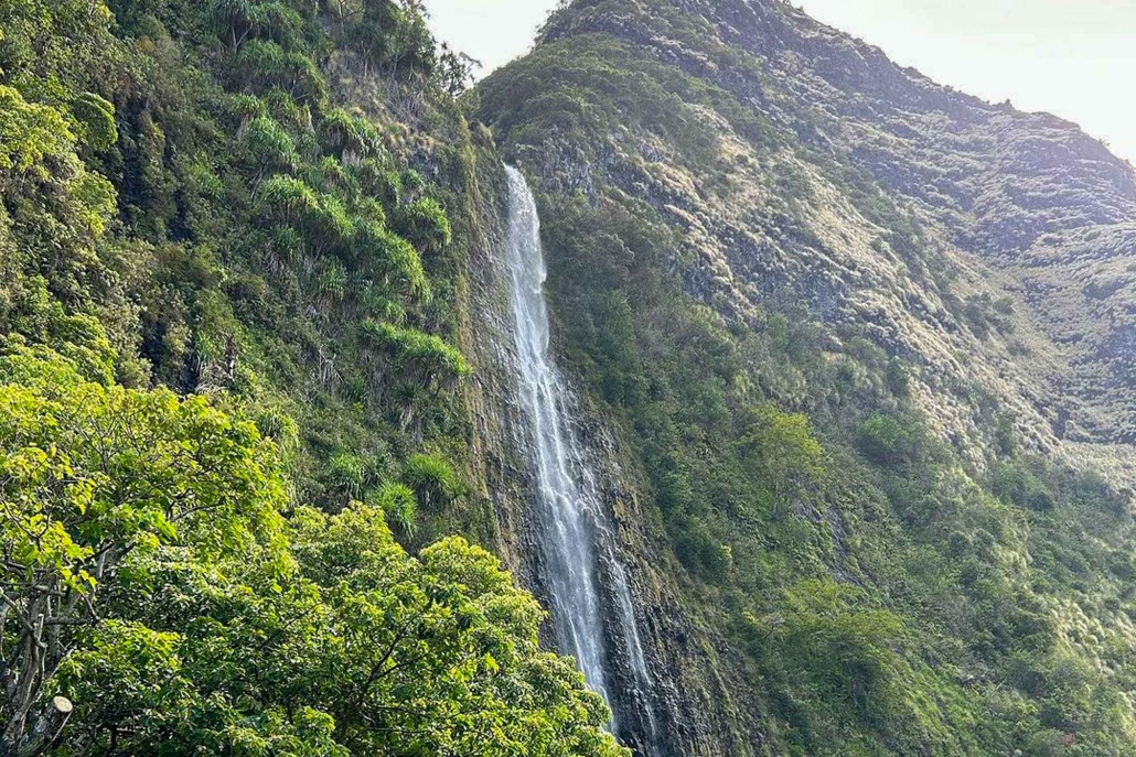 bluehawaiian thrilling big island helicopter waterfalls