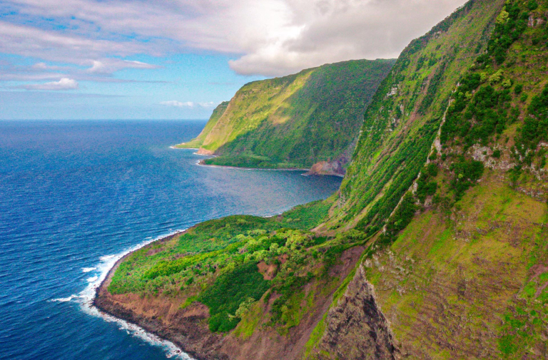 maui coast blue hawaiian helicopter tour