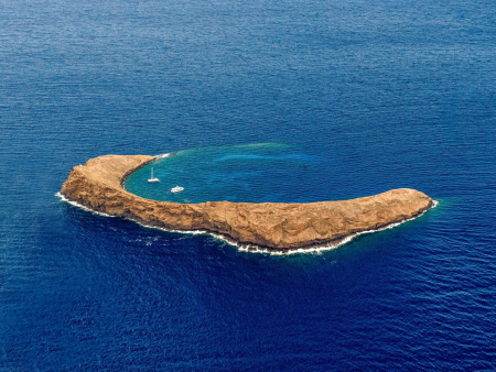 molokini crater maui blue hawaiian helicopter tour
