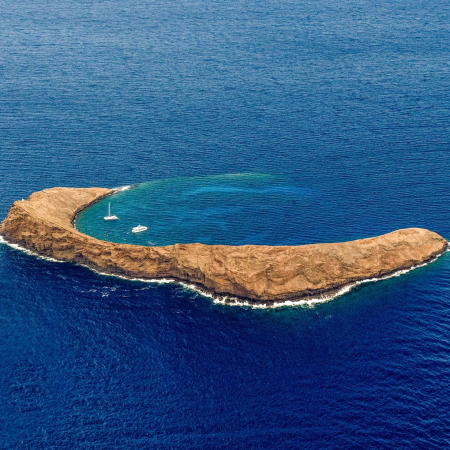 molokini crater maui blue hawaiian helicopter tour