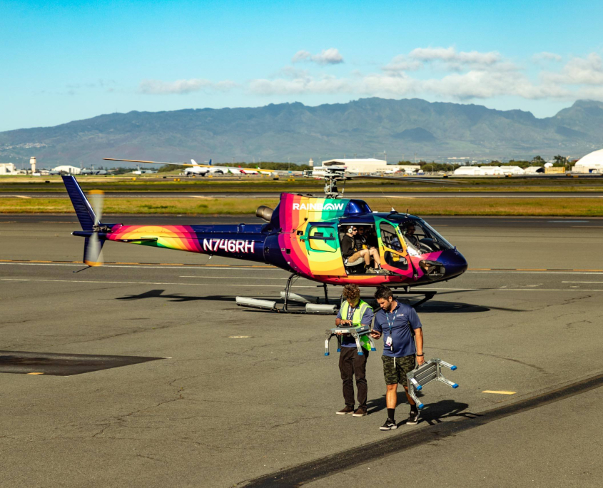 Rainbow Helicopters Hleiport Crew  Oahu