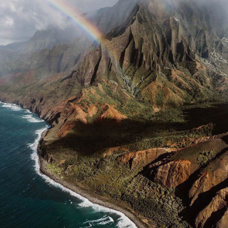 maunaloahelicoptertours kauai shore