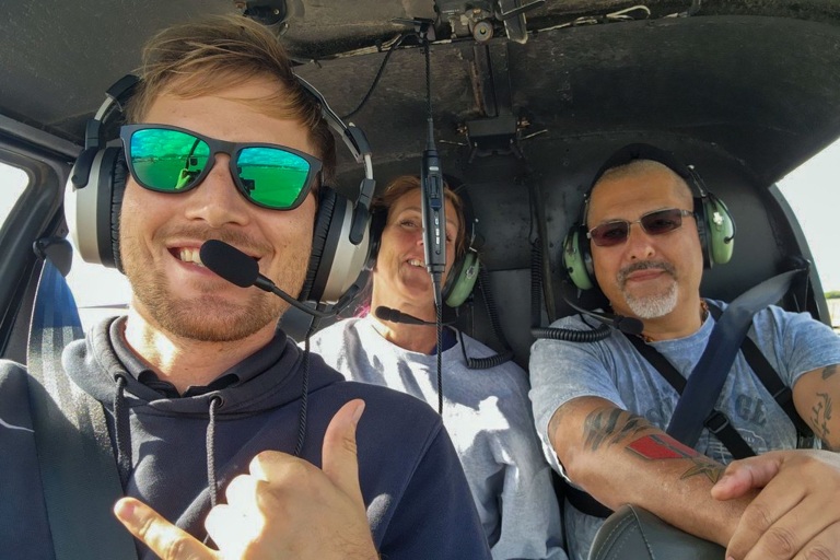 maunaloahelicoptertours pilot and guests