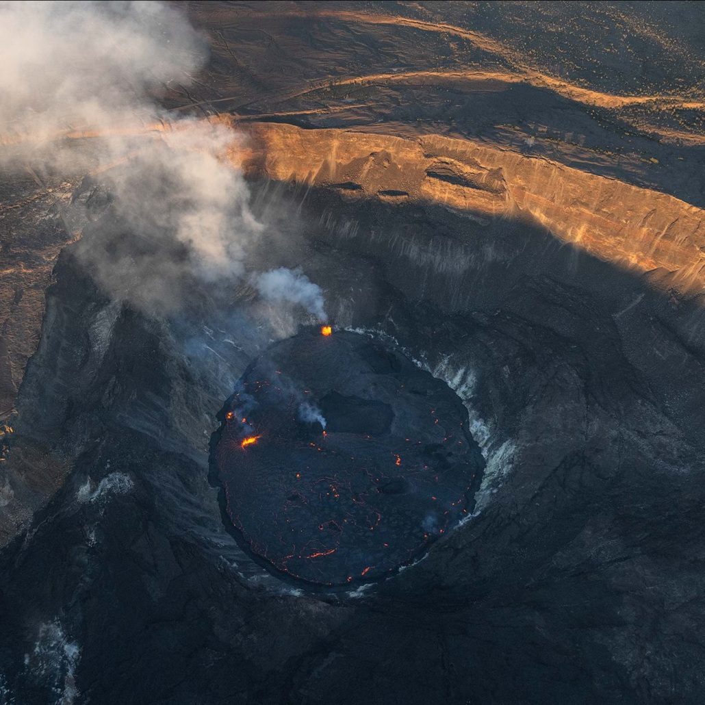paradisehelicopters hilo aerial adventure tour the kilauea lava