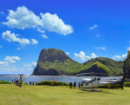 Air Maui west maui molokai with oceanfront landing atKahakuloa