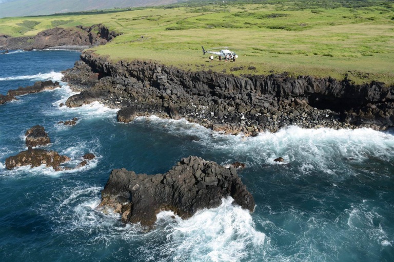 airmaui west maui molokai northern coast
