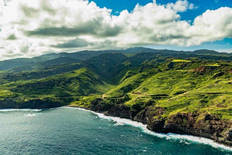 west maui molokai with oceanfront landingwest maui coastline