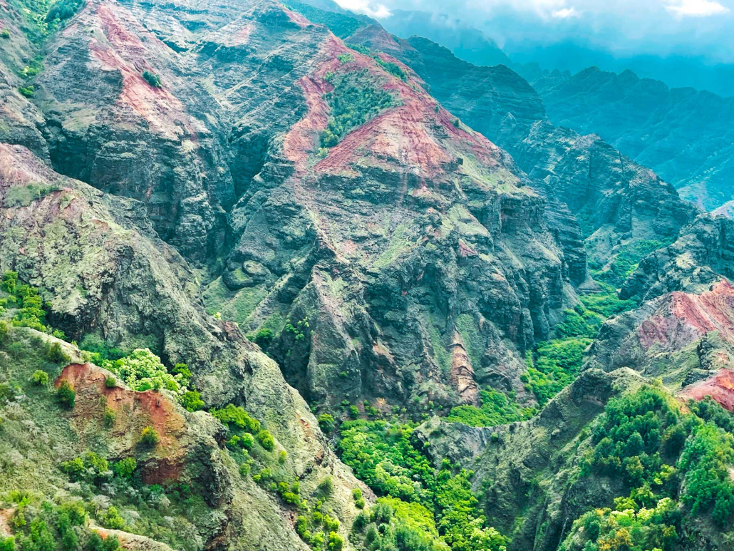 incredible views of waimea canyon state park kauai hawaii