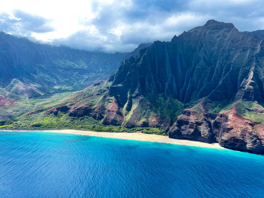 the na pali coast is located on the north shore of kauai in hawaii