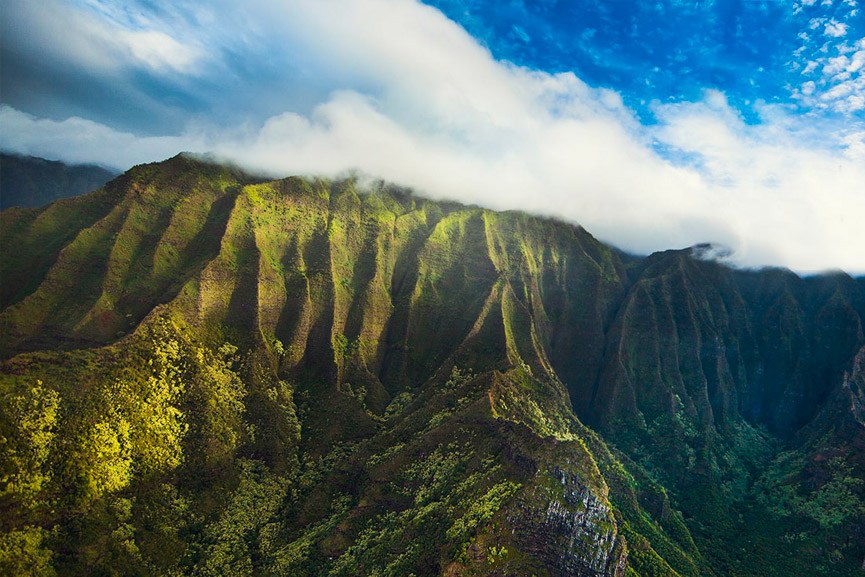 a journey over waikiki and the incredible mountains of oahu hawaii rainbow helicopters