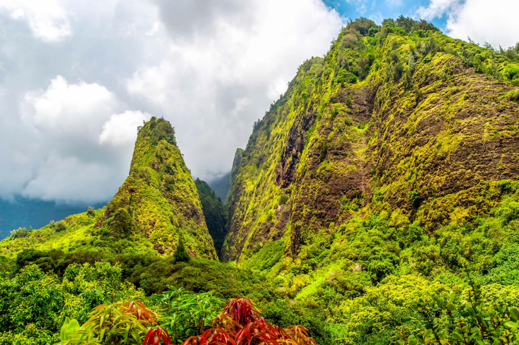 iao needle in the west maui mountains