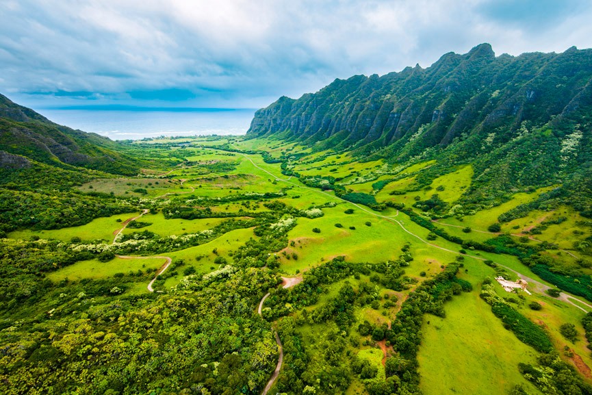 kualoa ranch jurassic valley oahu rainbow helicopters