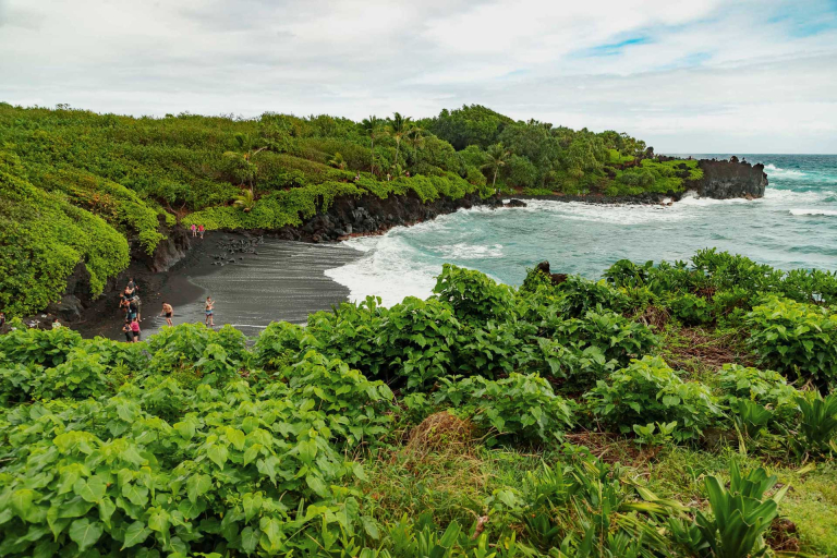 scenic black sand beach maui hawaii