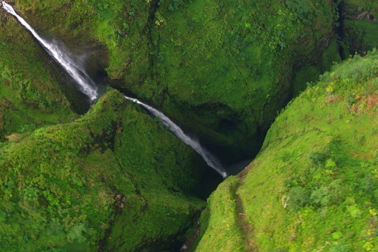 stunning view of oahu falls