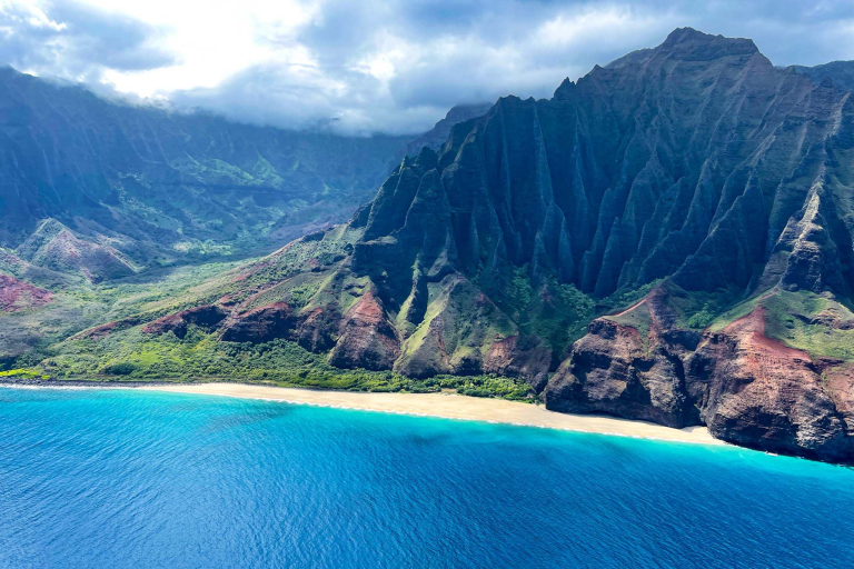 the na pali coast is located on the north shore of kauai in hawaii feature
