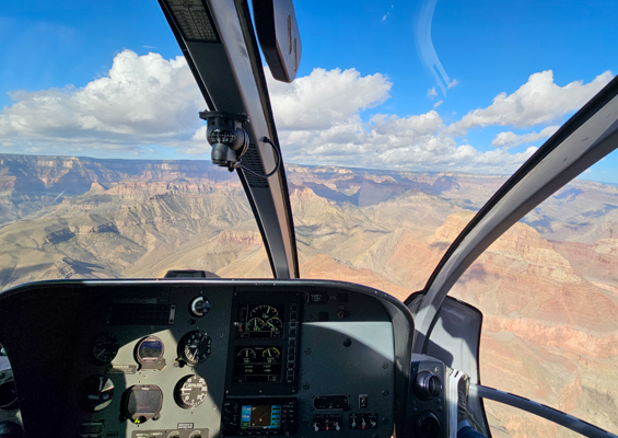 maverickhelicopter grand canyon discovery slider sightseeing