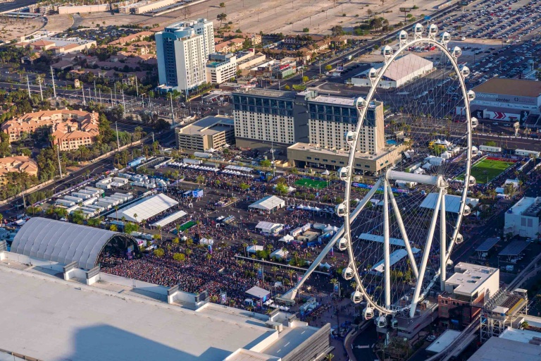 maverickhelicopter land air see high roller view