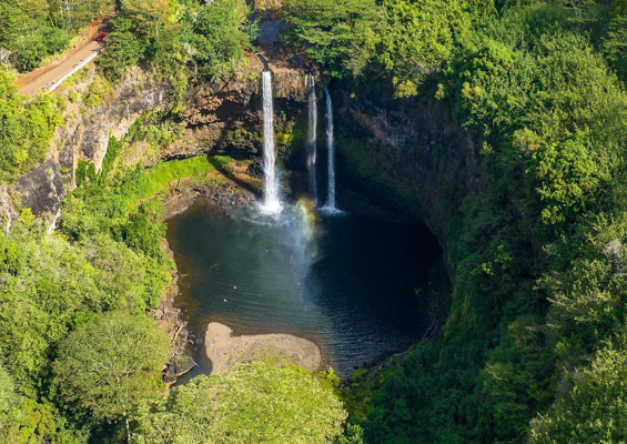 bluehawaiian fly over hilo waterfalls cliffs and valleys our slider waterfalls kohala